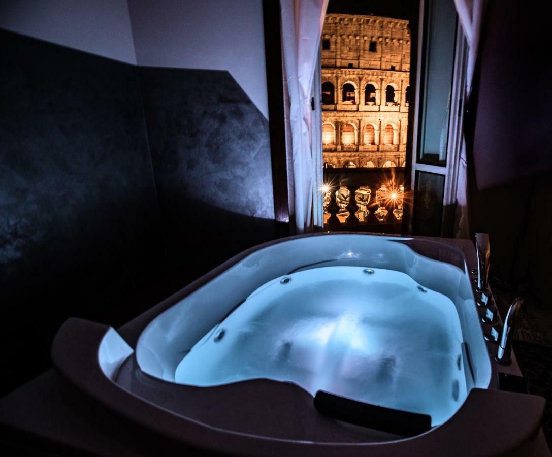 Appartement Jacuzzi In Front Of The Colosseum à Rome Extérieur photo